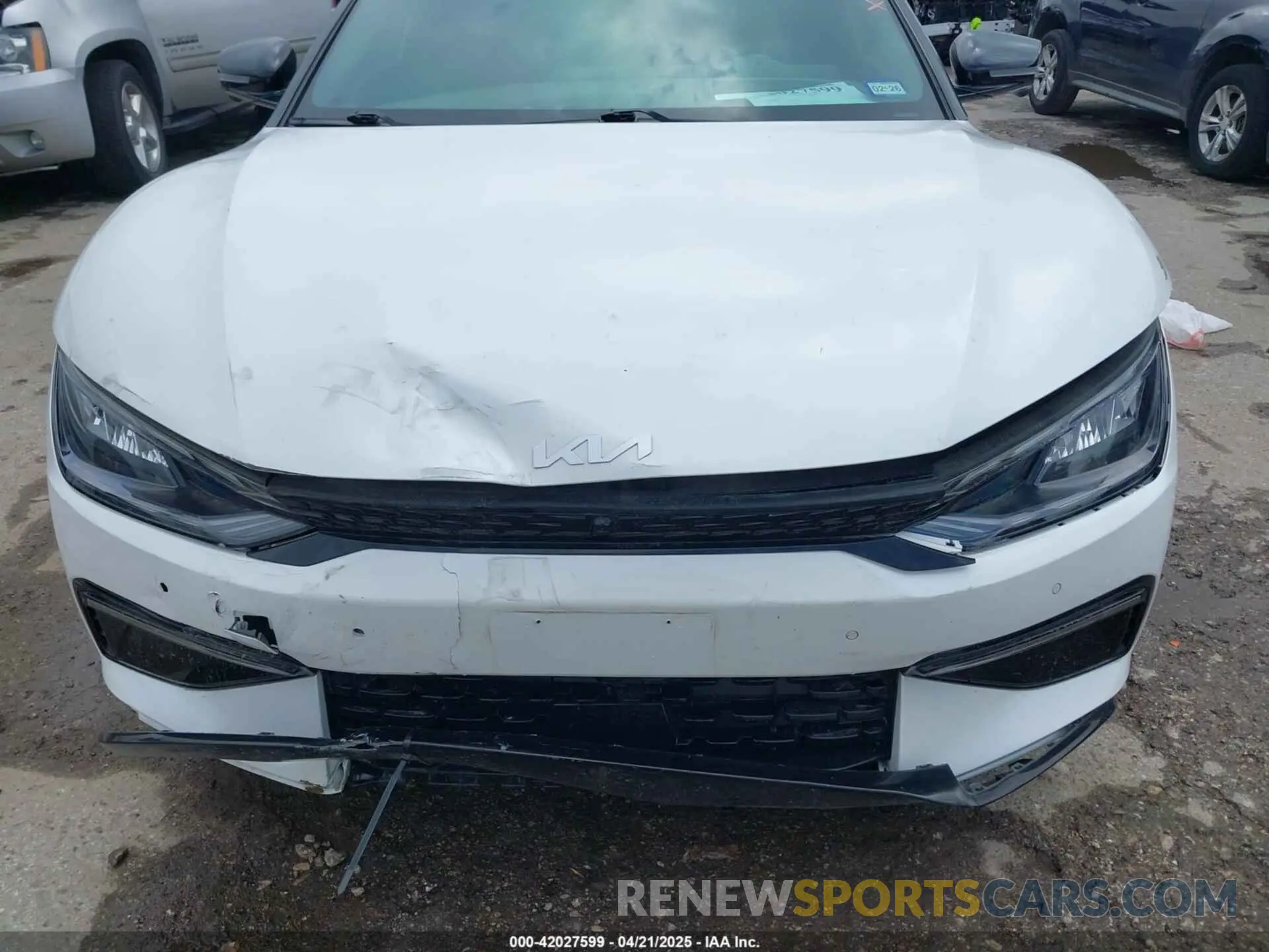11 Photograph of a damaged car KNDC44LA4P5101245 KIA EV6 2023