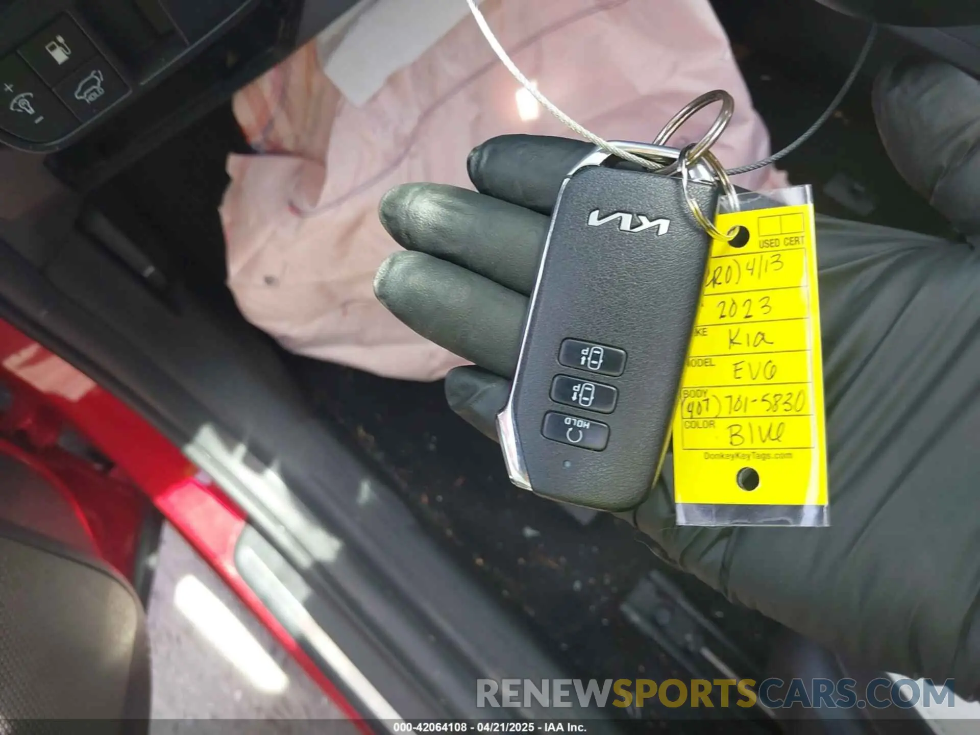 11 Photograph of a damaged car KNDC4DLCXP5141573 KIA EV6 2023