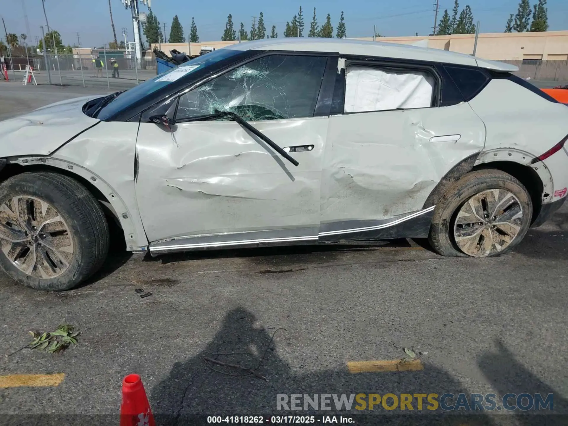 6 Photograph of a damaged car KNDC34LA1R5214852 KIA EV6 2024
