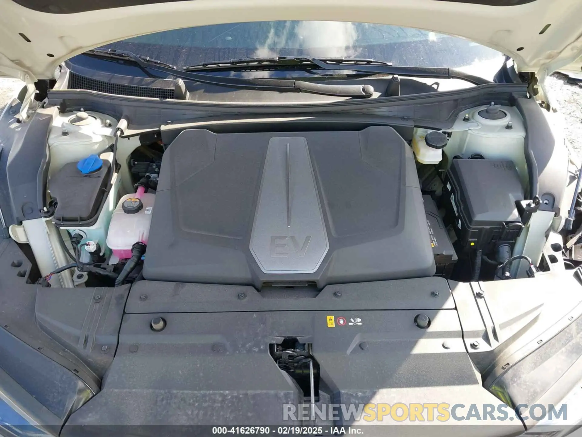 10 Photograph of a damaged car KNDC34LA8R5218266 KIA EV6 2024