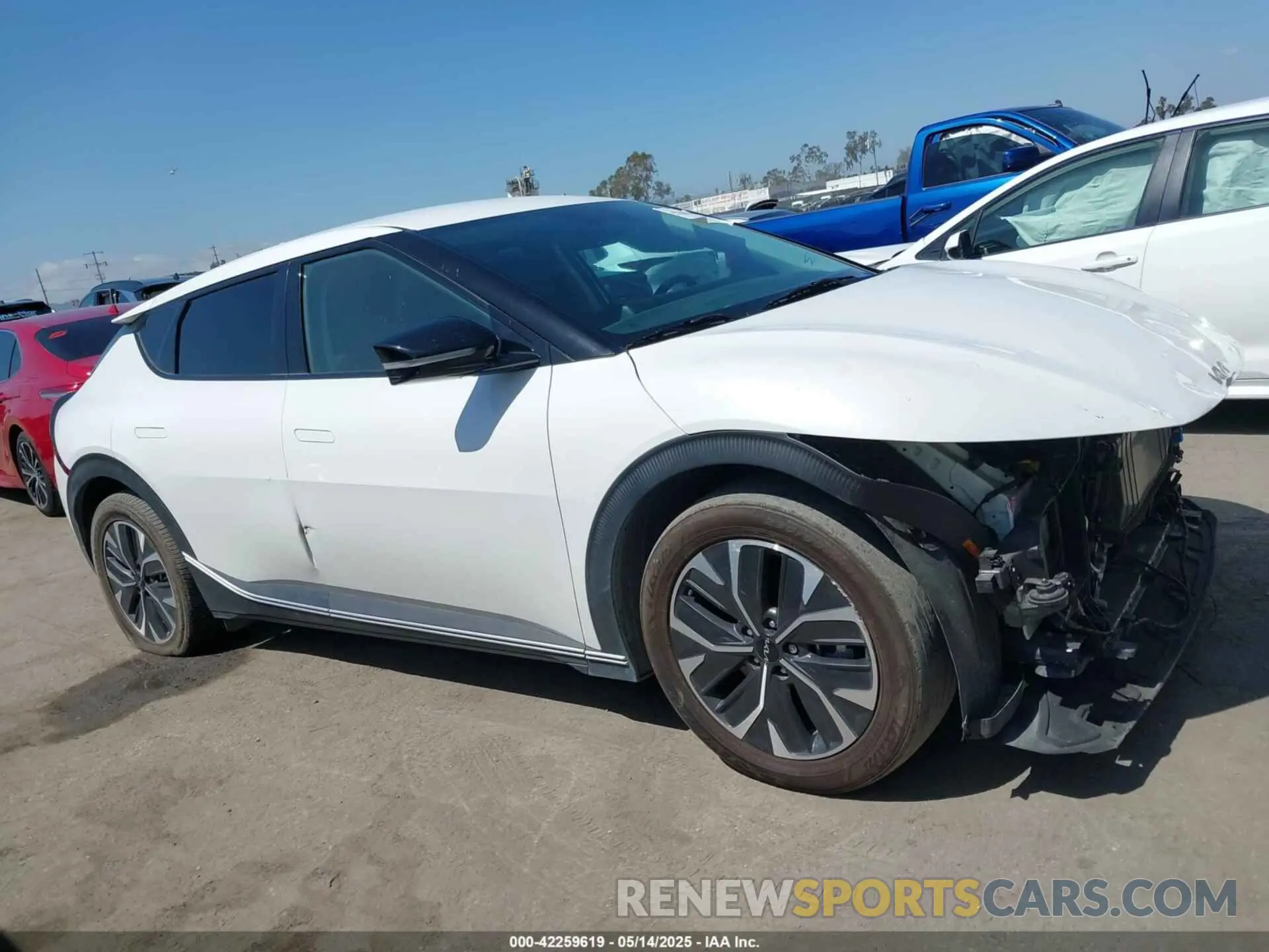 14 Photograph of a damaged car KNDC34LB8R5616814 KIA EV6 2024