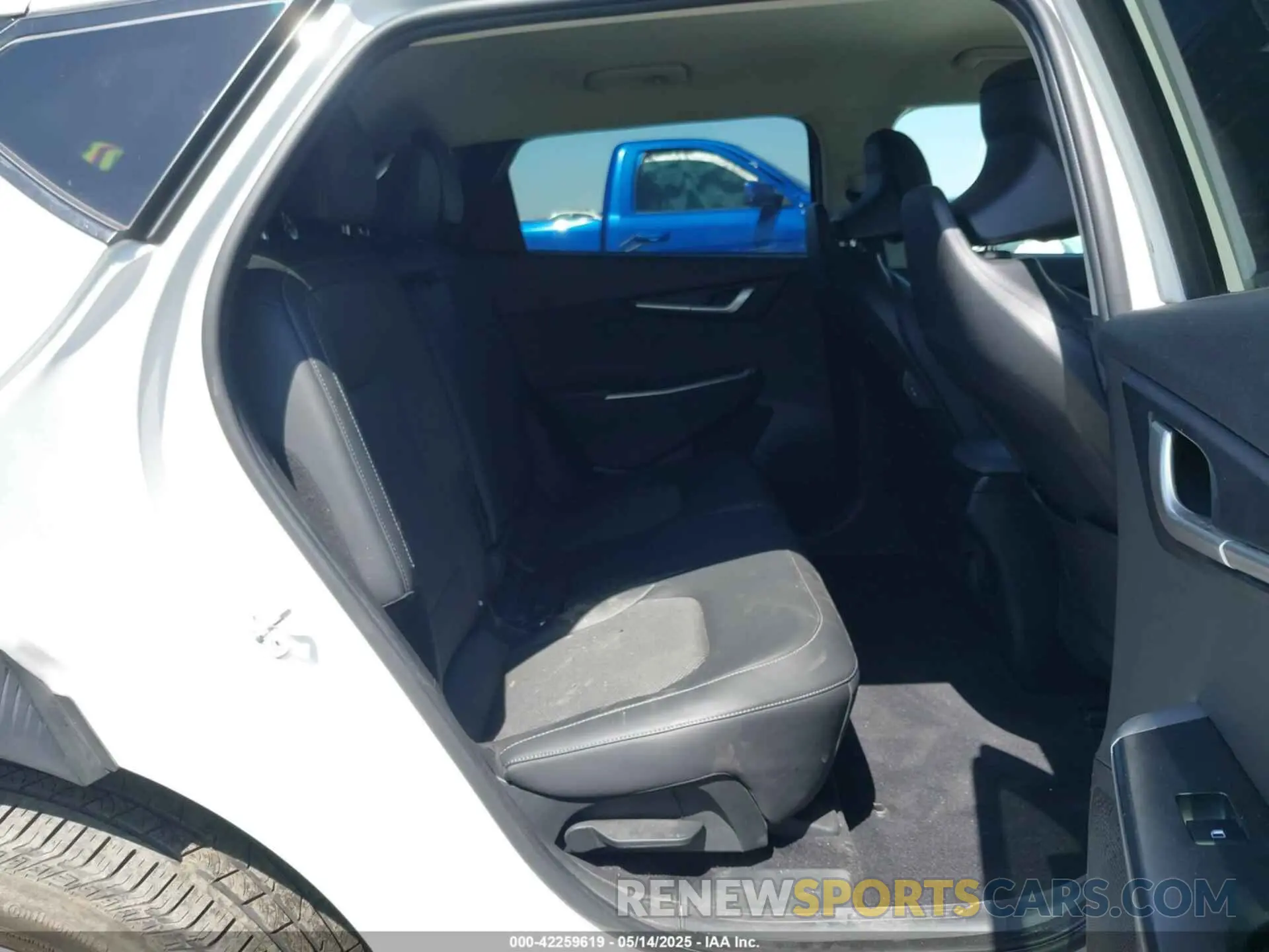 8 Photograph of a damaged car KNDC34LB8R5616814 KIA EV6 2024