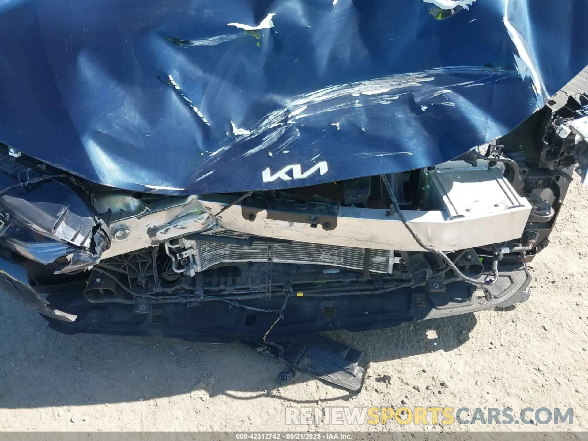 6 Photograph of a damaged car KNDC3DLC0R5210373 KIA EV6 2024