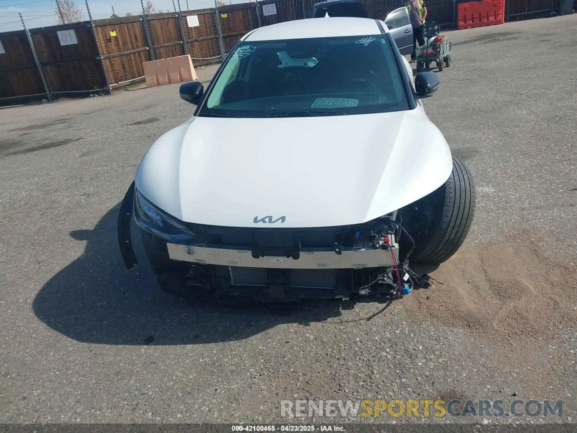 13 Photograph of a damaged car KNDC3DLC5R5192176 KIA EV6 2024