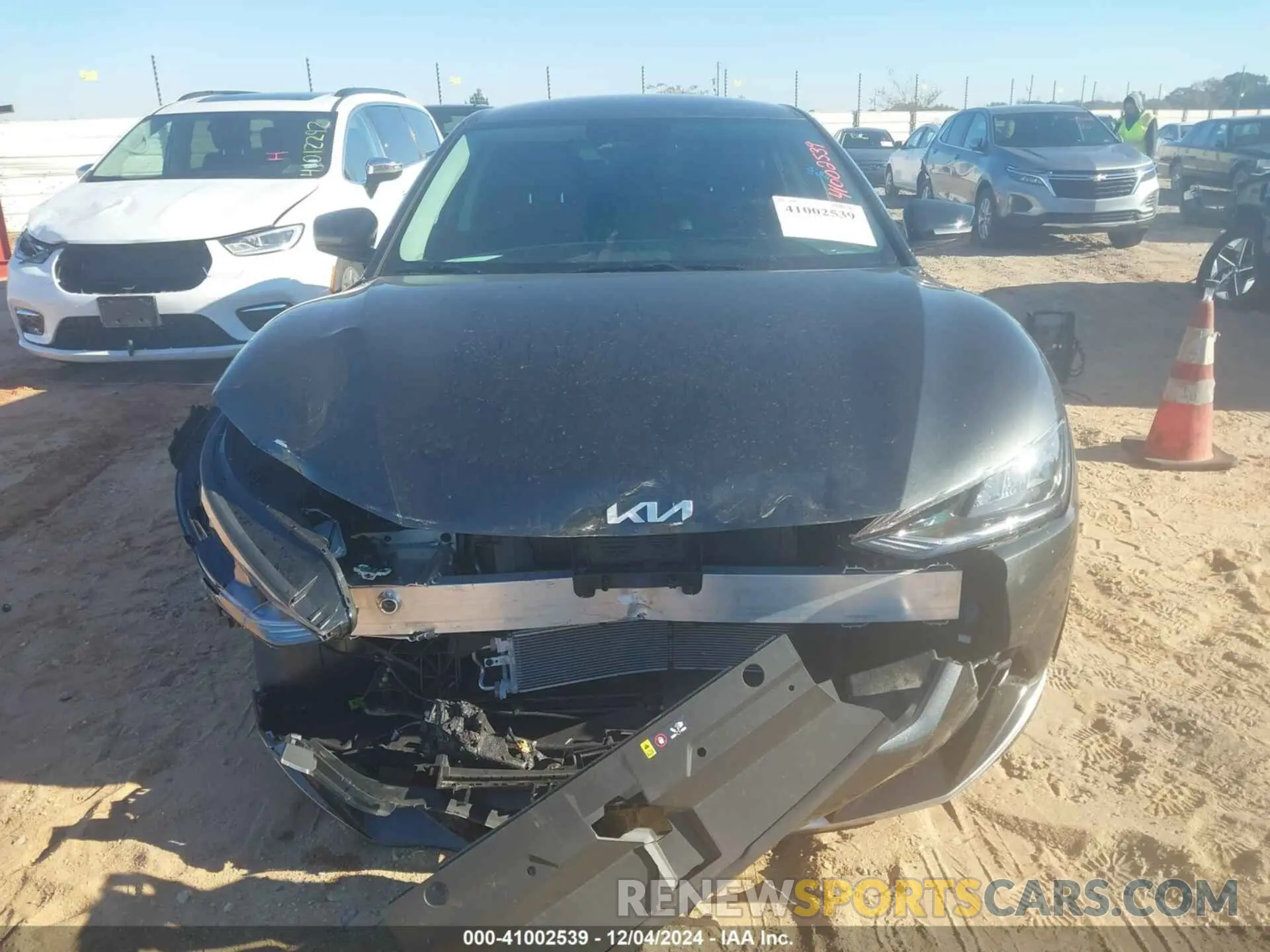 12 Photograph of a damaged car KNDC3DLC9R5159987 KIA EV6 2024