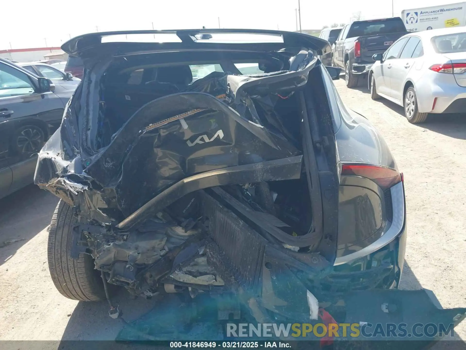 16 Photograph of a damaged car KNDC3DLC9R5160010 KIA EV6 2024