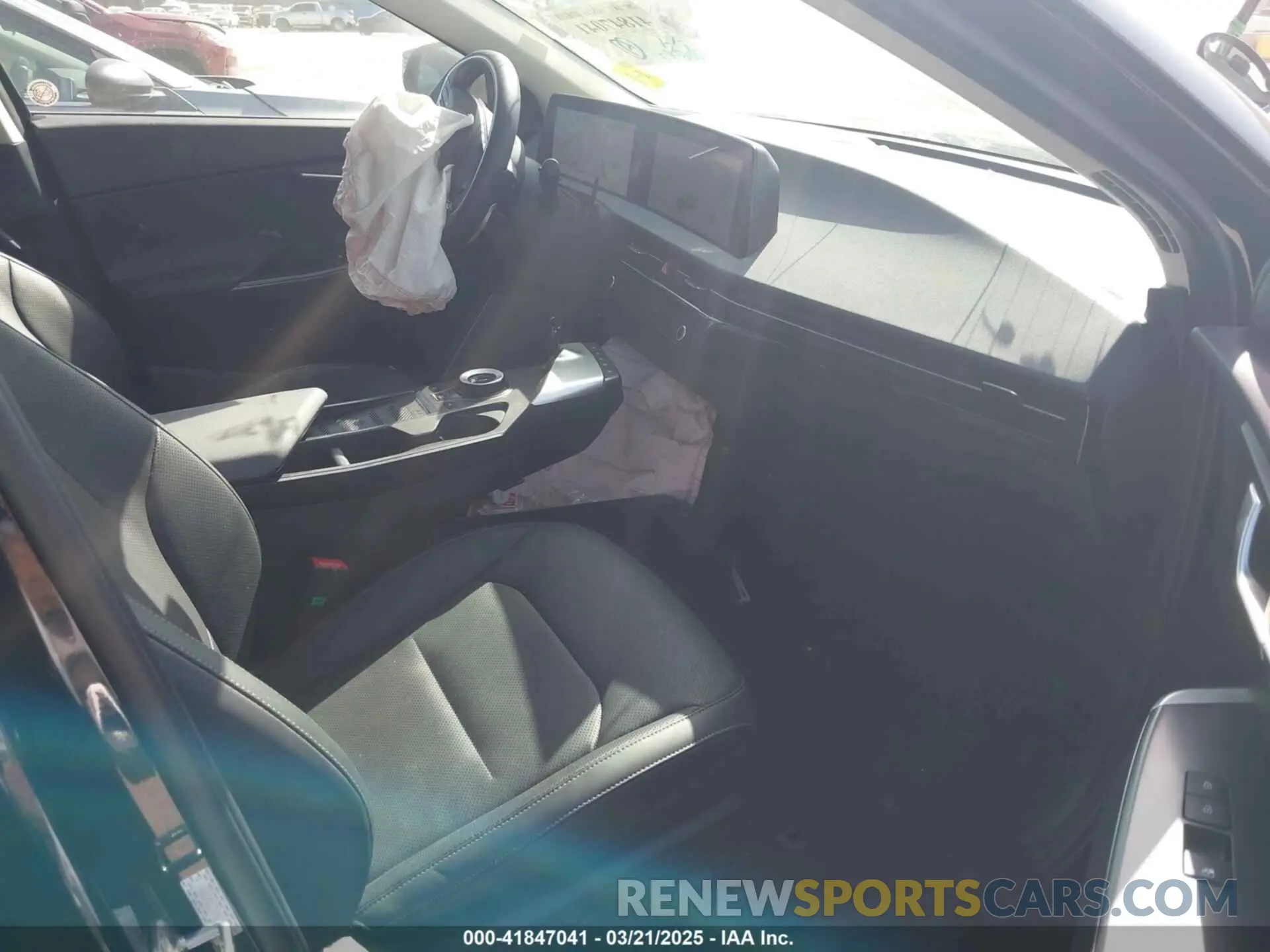 5 Photograph of a damaged car KNDC3DLCXR5201079 KIA EV6 2024