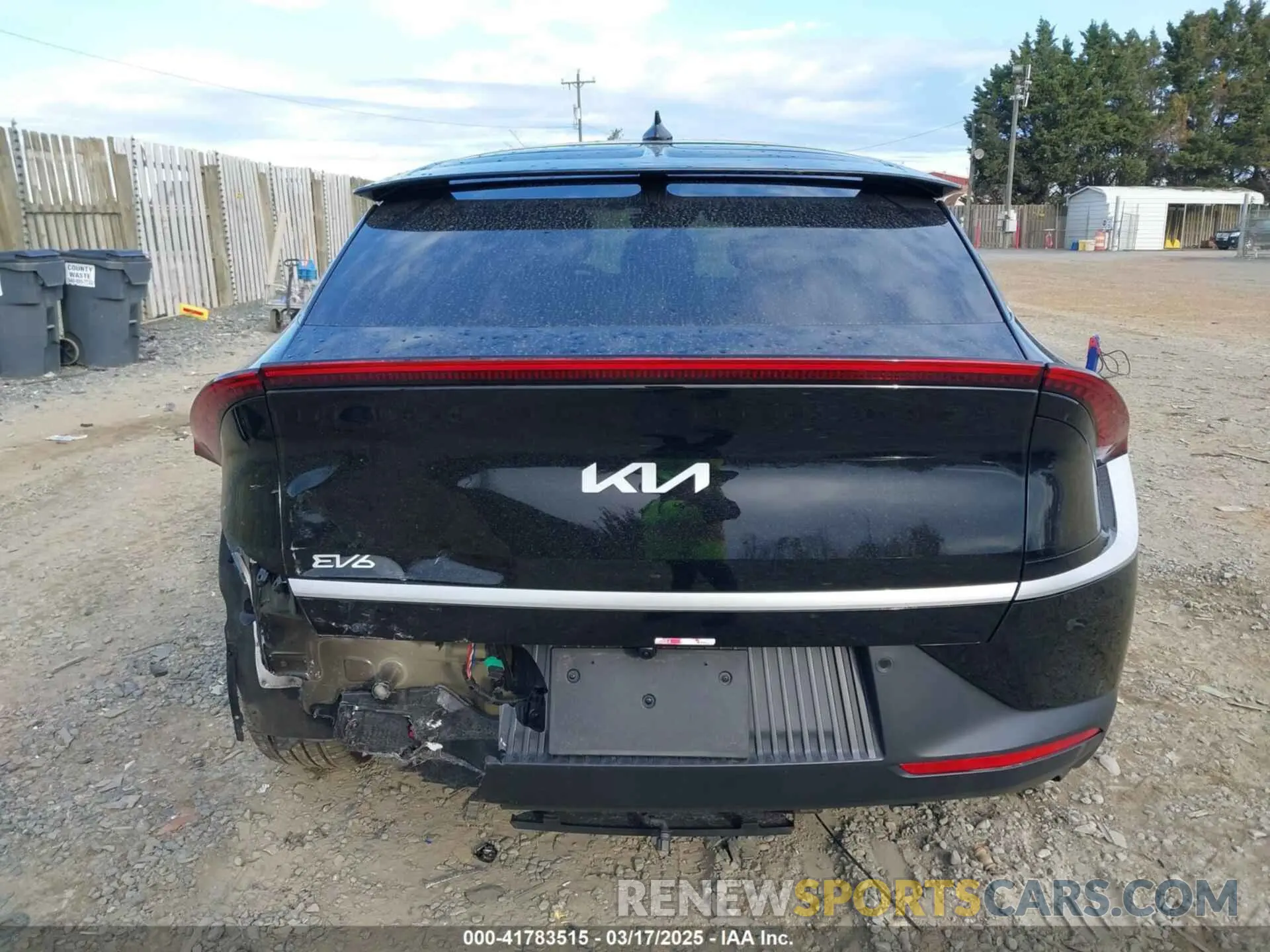 17 Photograph of a damaged car KNDC3DLCXR5205276 KIA EV6 2024