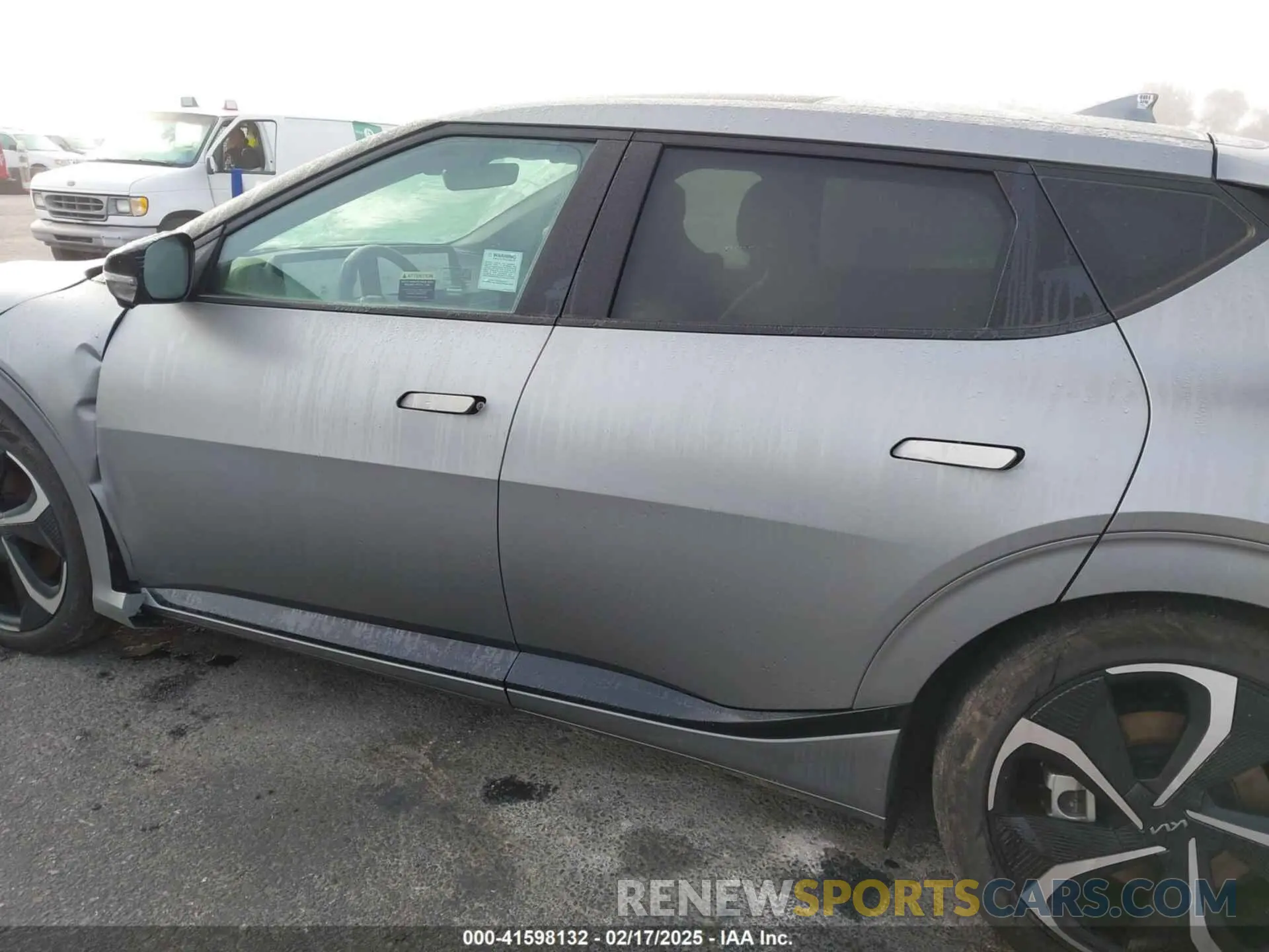 15 Photograph of a damaged car KNDC4DLCXR5204545 KIA EV6 2024