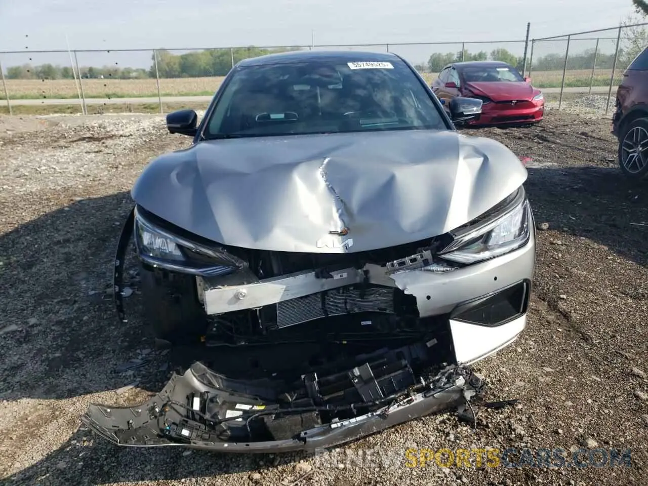 5 Photograph of a damaged car KNDC5DLE8R5220712 KIA EV6 GT 2024