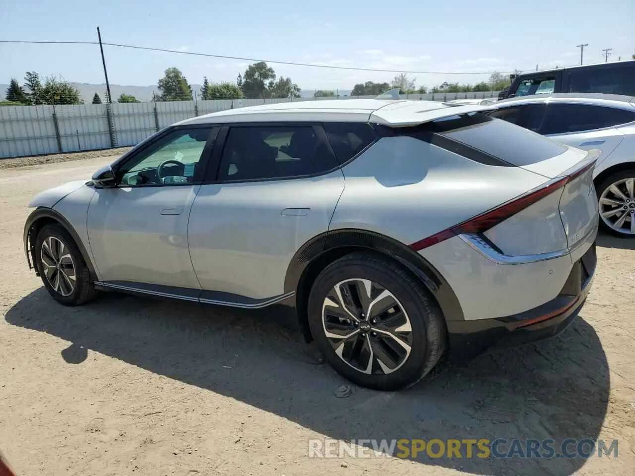 2 Photograph of a damaged car KNDC34LA5N5068577 KIA EV6 LIGHT 2022