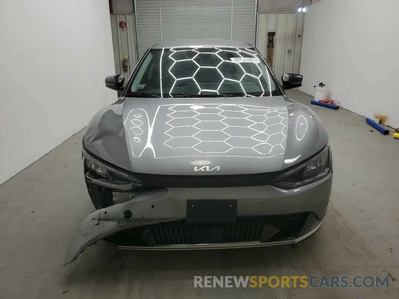 5 Photograph of a damaged car KNDC34LA6P5606271 KIA EV6 LIGHT 2023