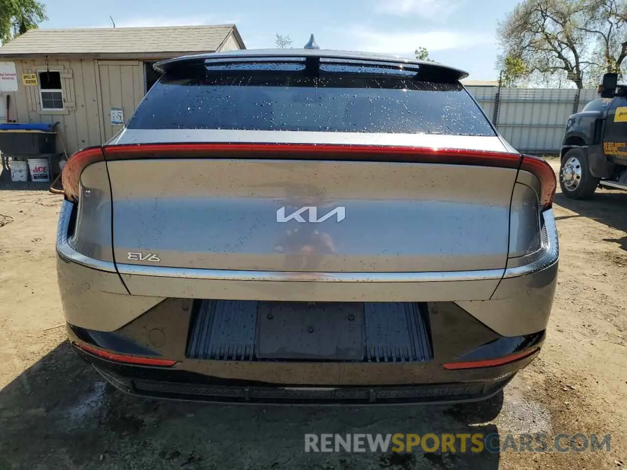 6 Photograph of a damaged car KNDC34LA9P5609911 KIA EV6 LIGHT 2023