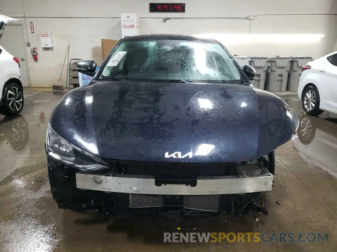 5 Photograph of a damaged car KNDC34LAXP5611506 KIA EV6 LIGHT 2023