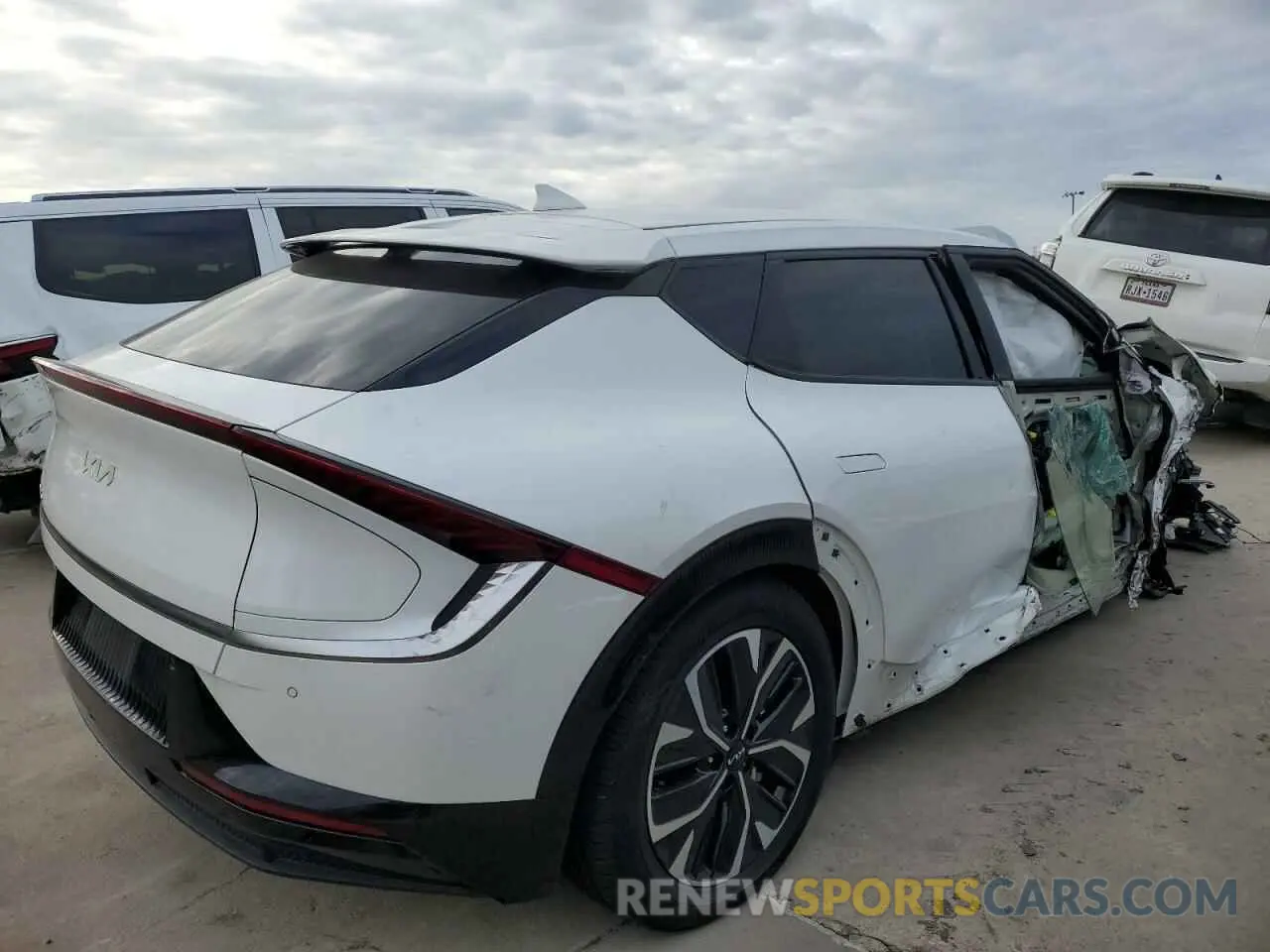 3 Photograph of a damaged car KNDC34LA0R5192181 KIA EV6 LIGHT 2024