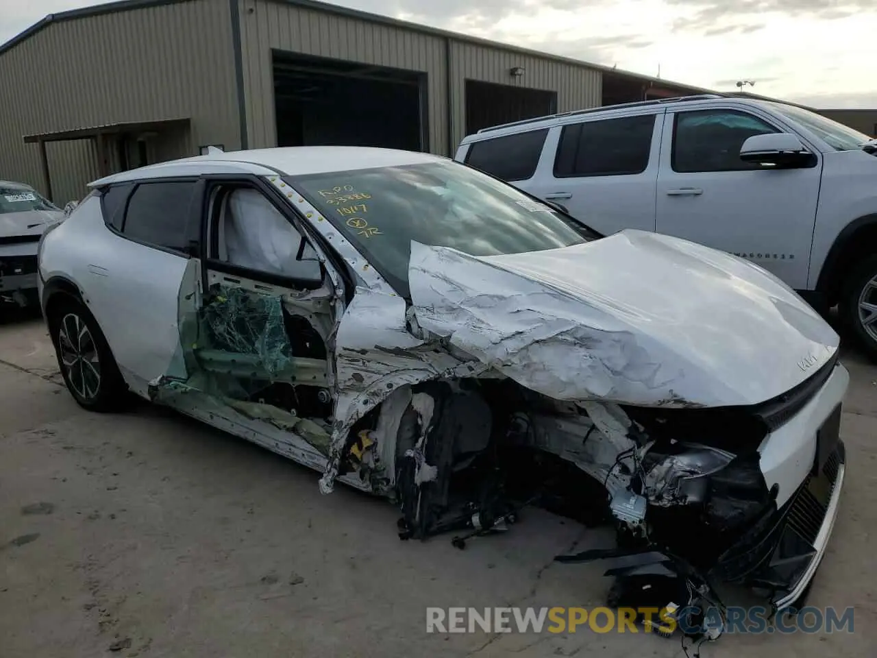 4 Photograph of a damaged car KNDC34LA0R5192181 KIA EV6 LIGHT 2024