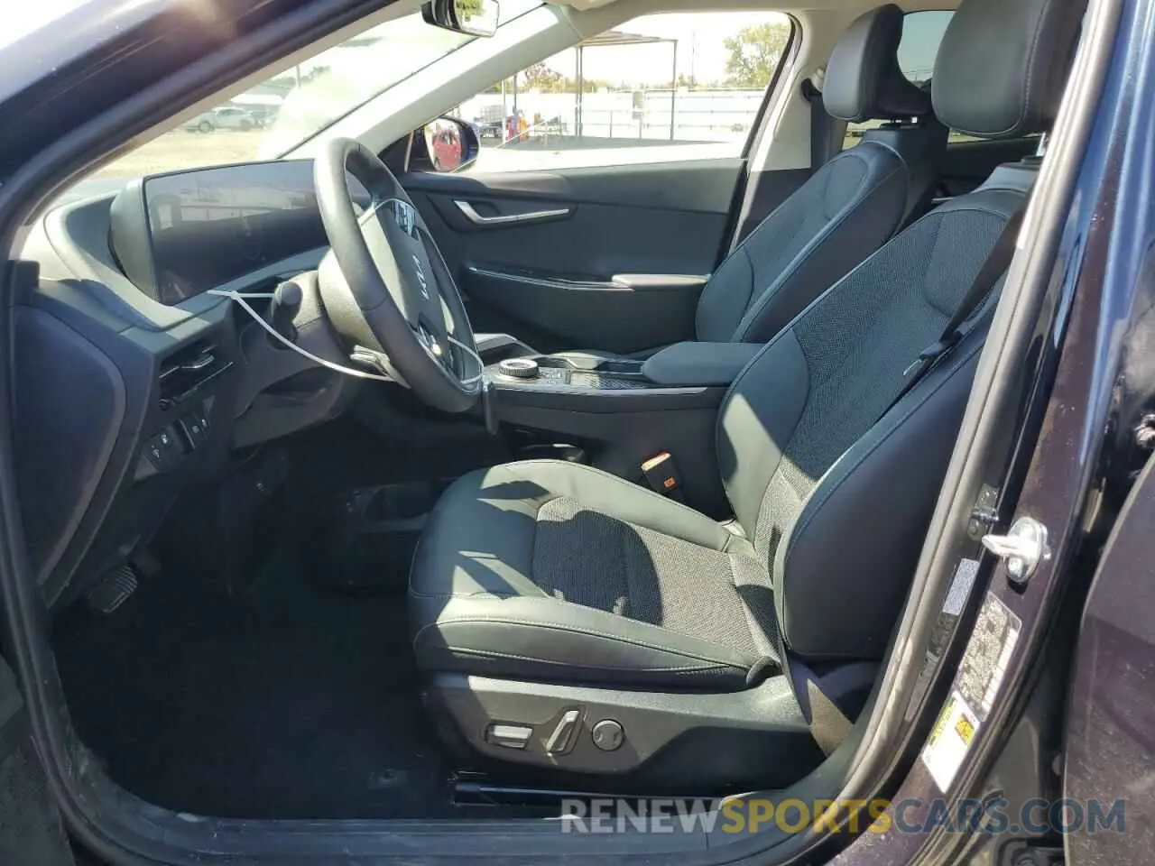 7 Photograph of a damaged car KNDC34LA4R5220287 KIA EV6 LIGHT 2024