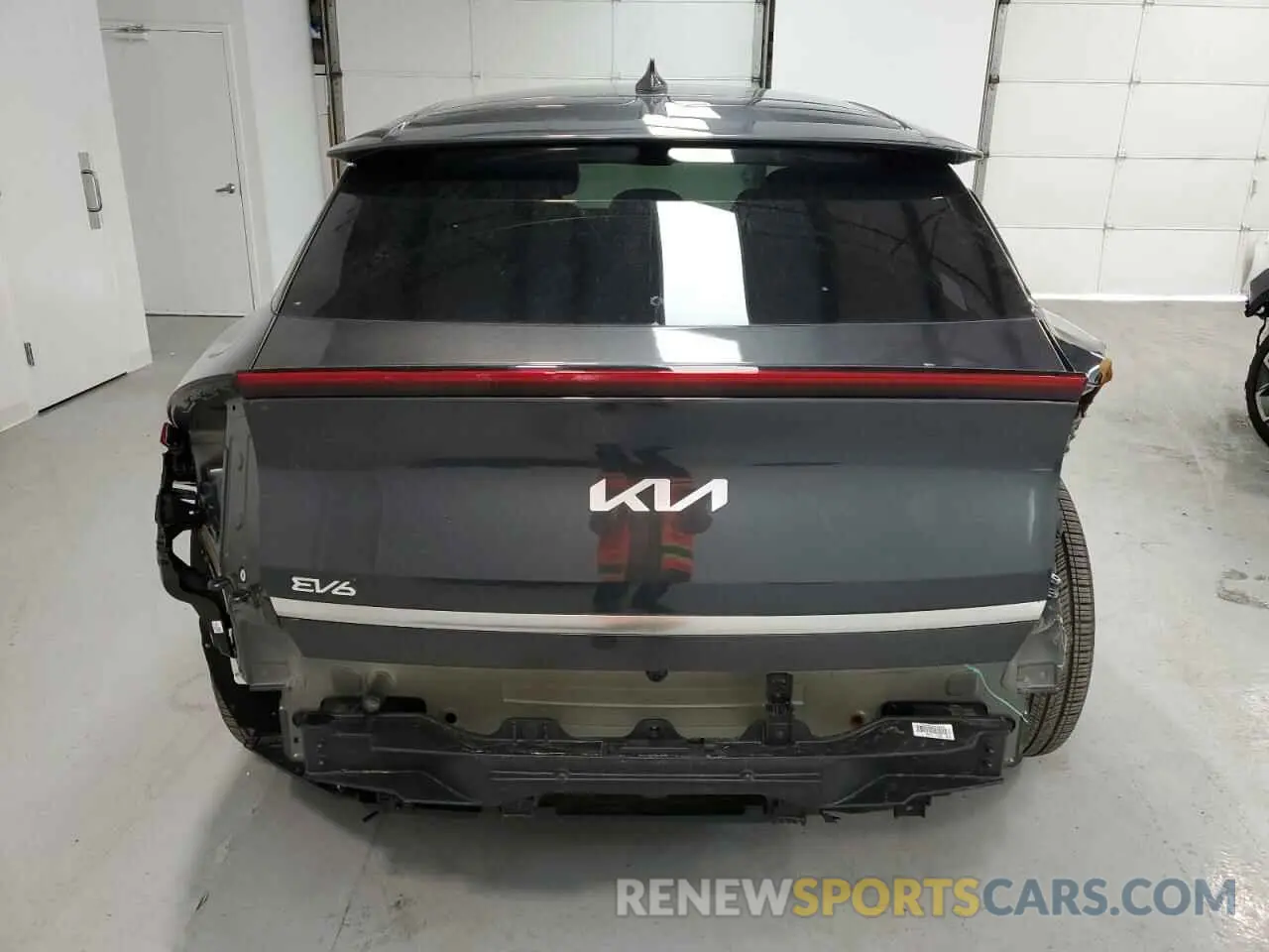 6 Photograph of a damaged car KNDC34LA5R5202221 KIA EV6 LIGHT 2024