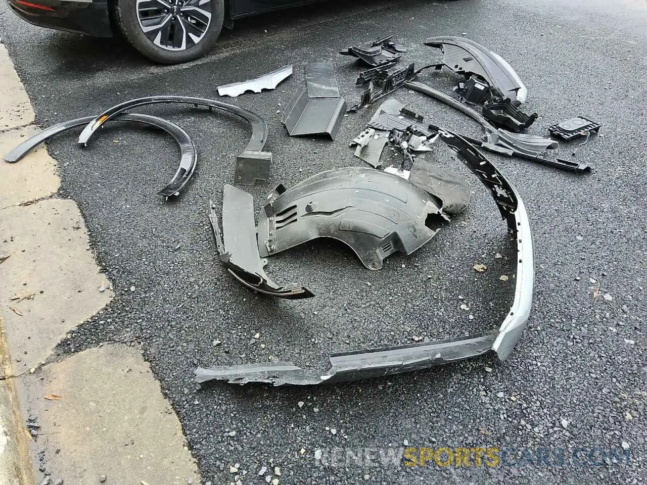 13 Photograph of a damaged car KNDC34LA7R5202267 KIA EV6 LIGHT 2024
