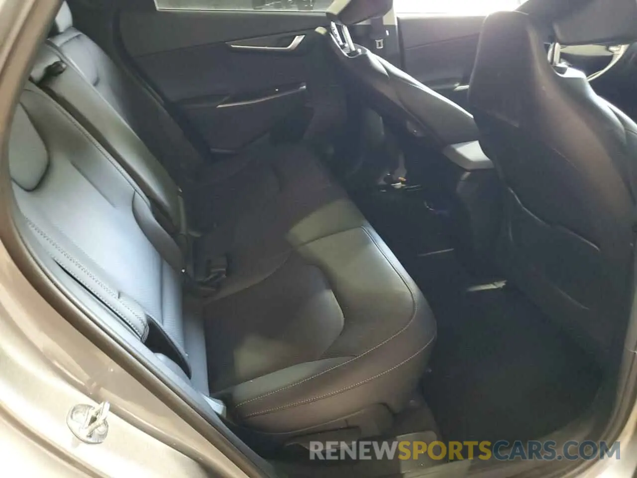 11 Photograph of a damaged car KNDC34LA9R5201931 KIA EV6 LIGHT 2024