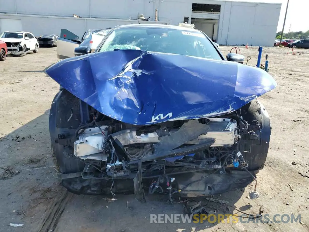 5 Photograph of a damaged car KNDC3DLC2R5615571 KIA EV6 LIGHT 2024