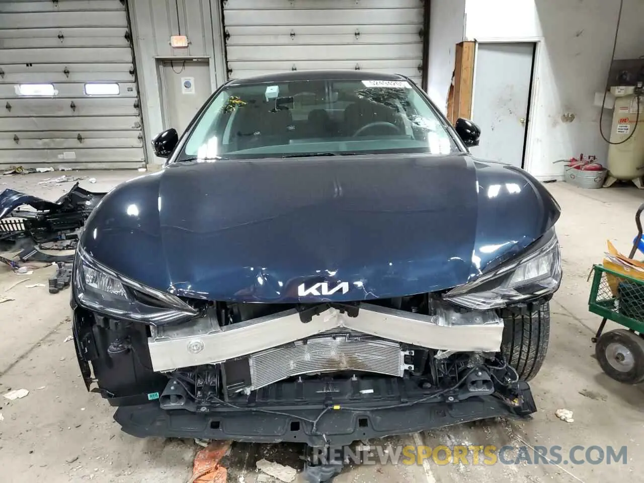 5 Photograph of a damaged car KNDC3DLC5R5182649 KIA EV6 LIGHT 2024