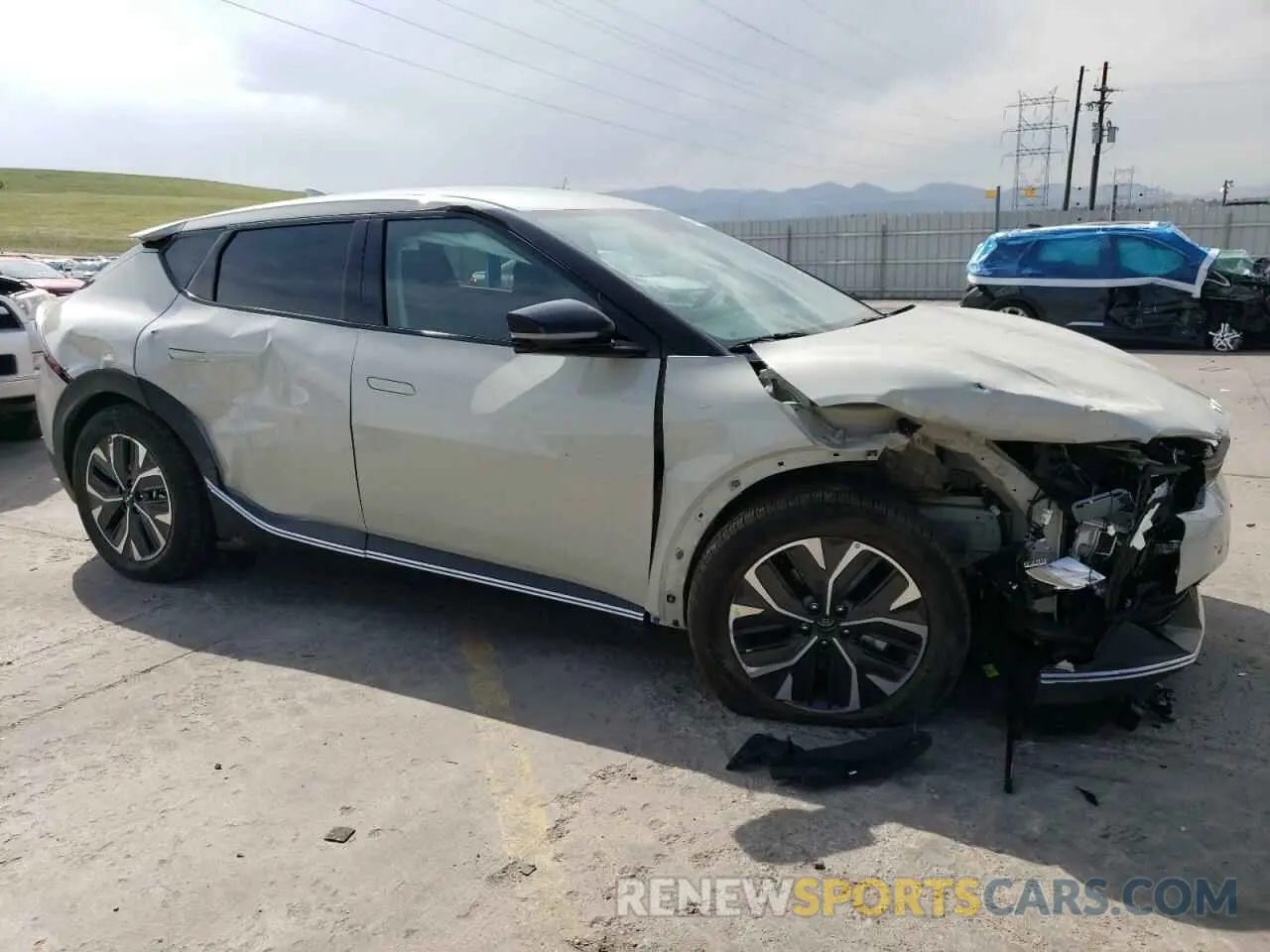 4 Photograph of a damaged car KNDC3DLC6R5623267 KIA EV6 LIGHT 2024