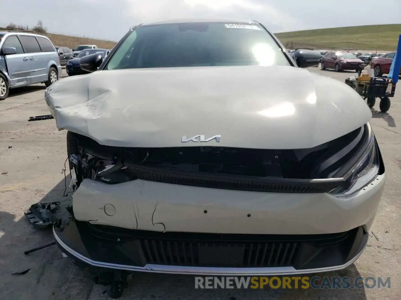 5 Photograph of a damaged car KNDC3DLC6R5623267 KIA EV6 LIGHT 2024