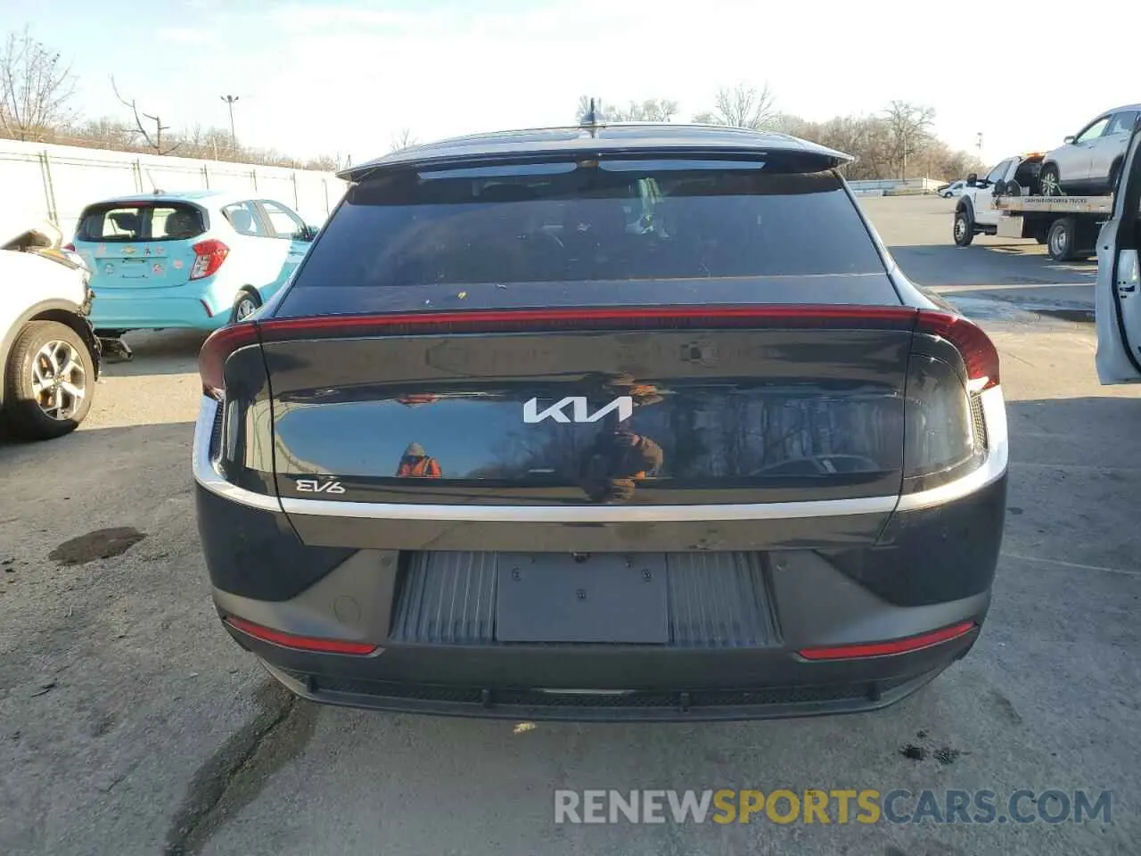 6 Photograph of a damaged car KNDC3DLCXR5221137 KIA EV6 LIGHT 2024