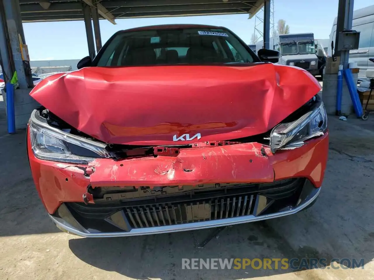 5 Photograph of a damaged car KNDC3DLCXR5618895 KIA EV6 LIGHT 2024