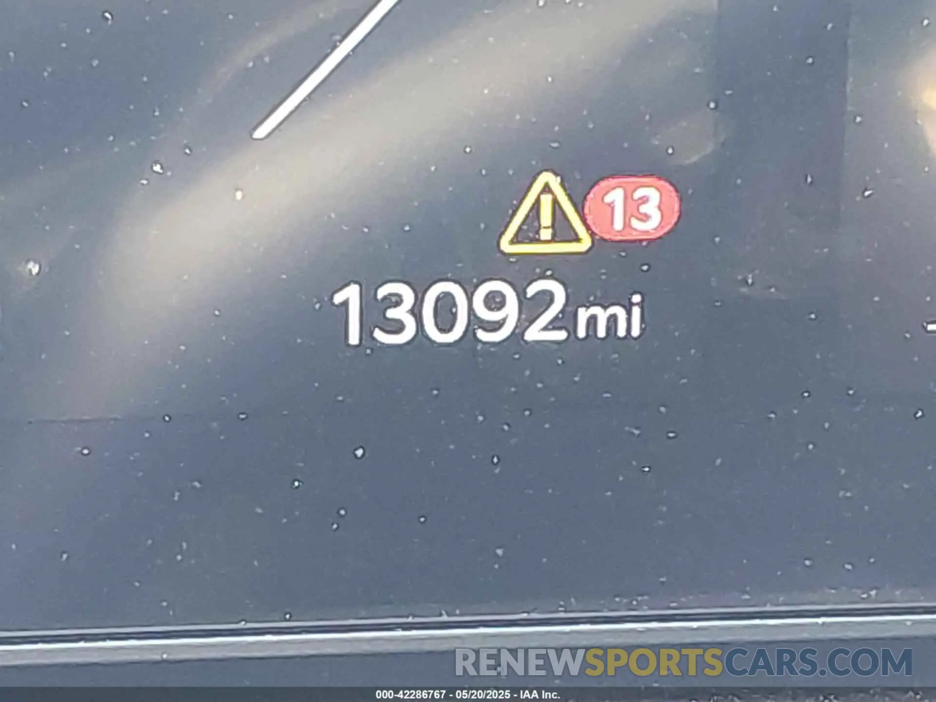 15 Photograph of a damaged car KNDAA5S29R6035952 KIA EV9 2024