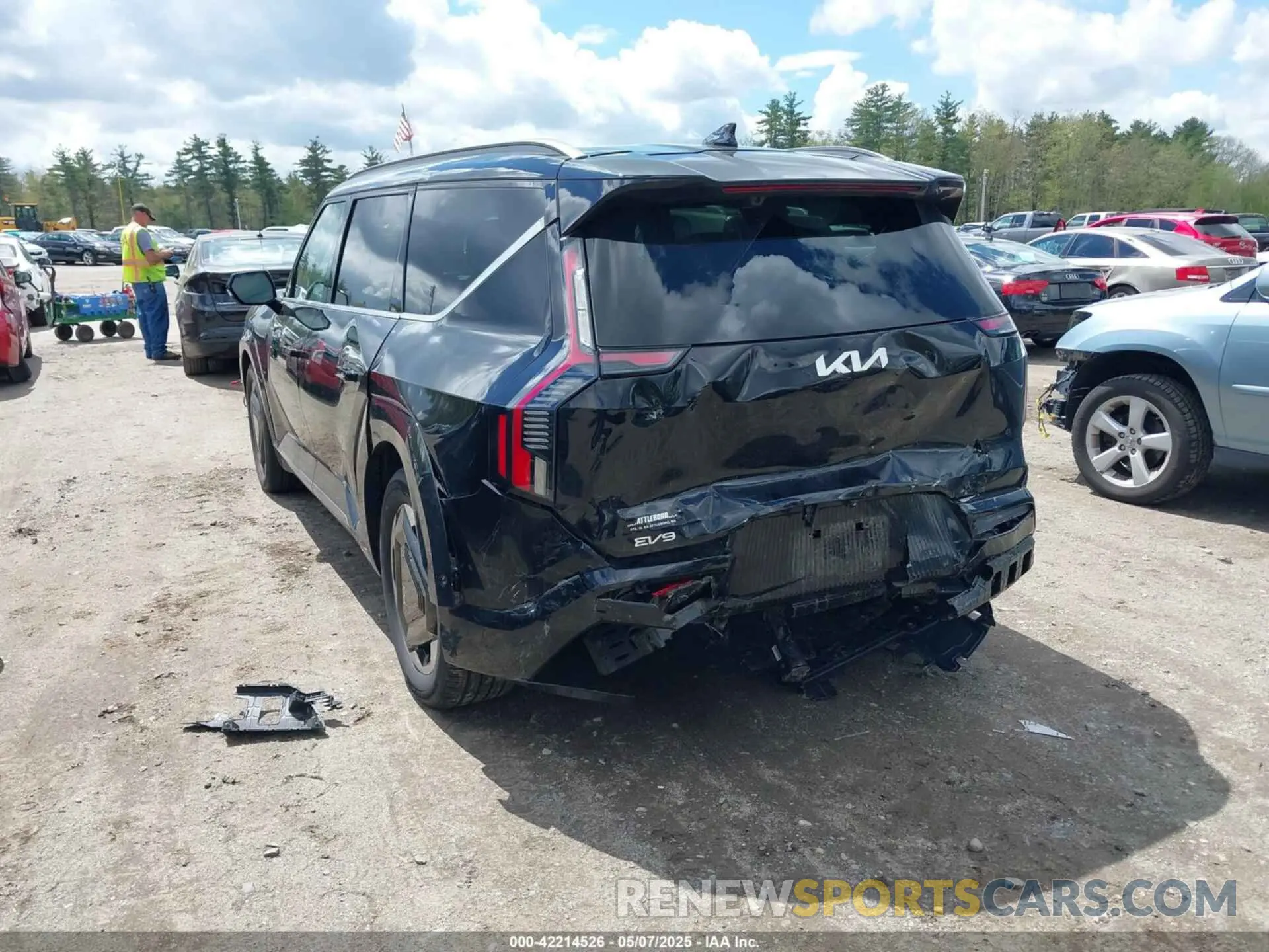 6 Photograph of a damaged car KNDADFS59R6044397 KIA EV9 2024