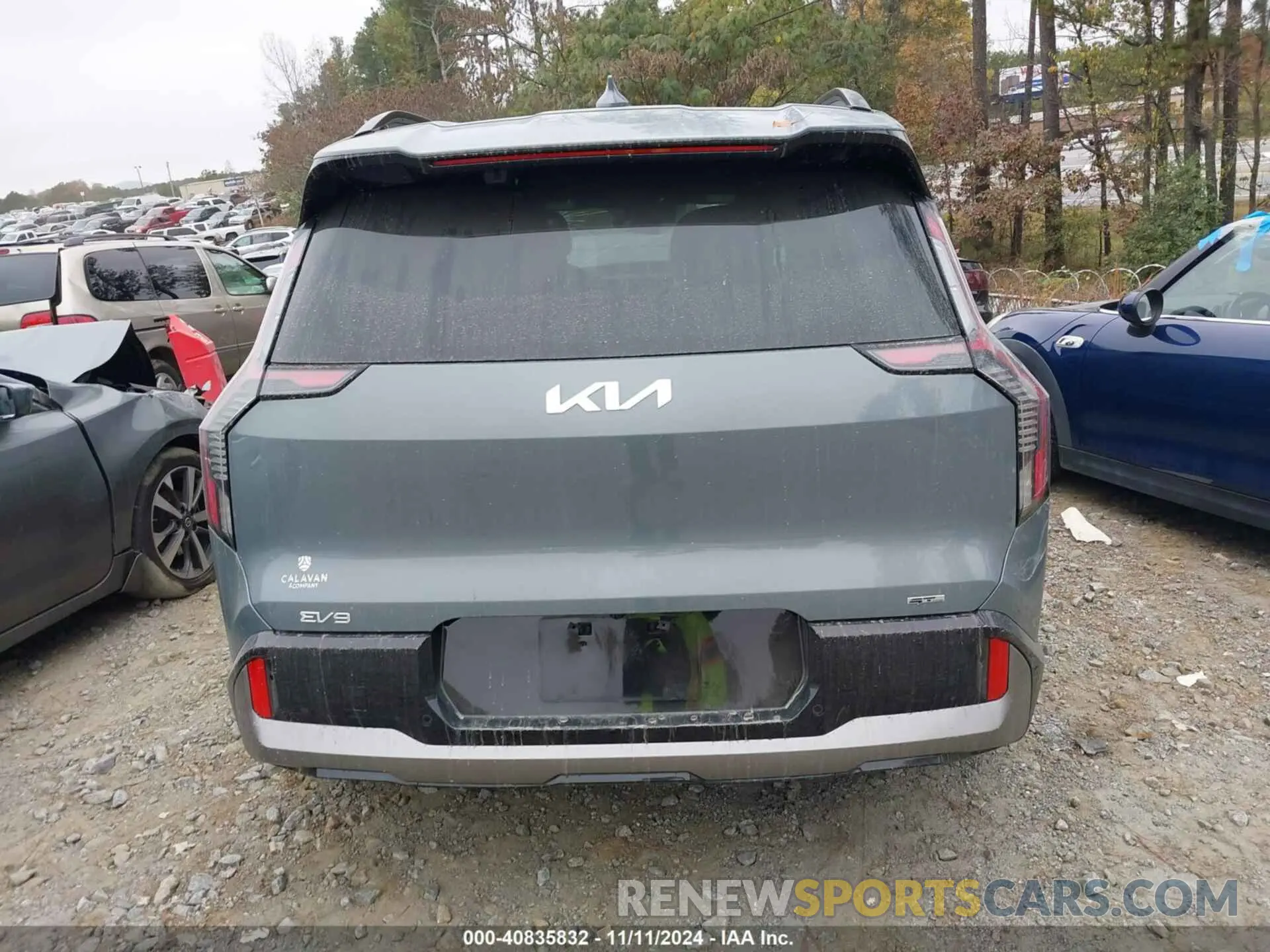 16 Photograph of a damaged car KNDAEFS54R6030209 KIA EV9 2024