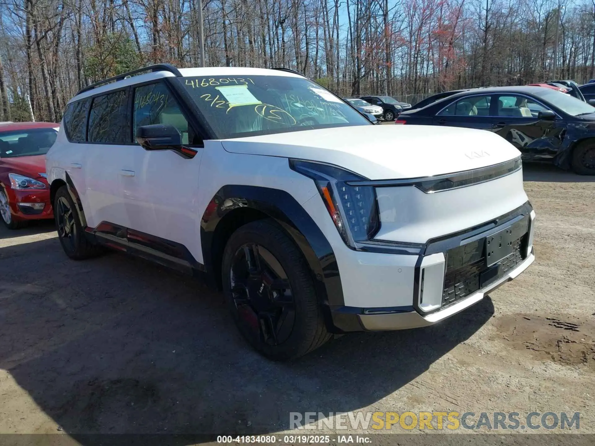 1 Photograph of a damaged car KNDAEFS57R6051474 KIA EV9 2024
