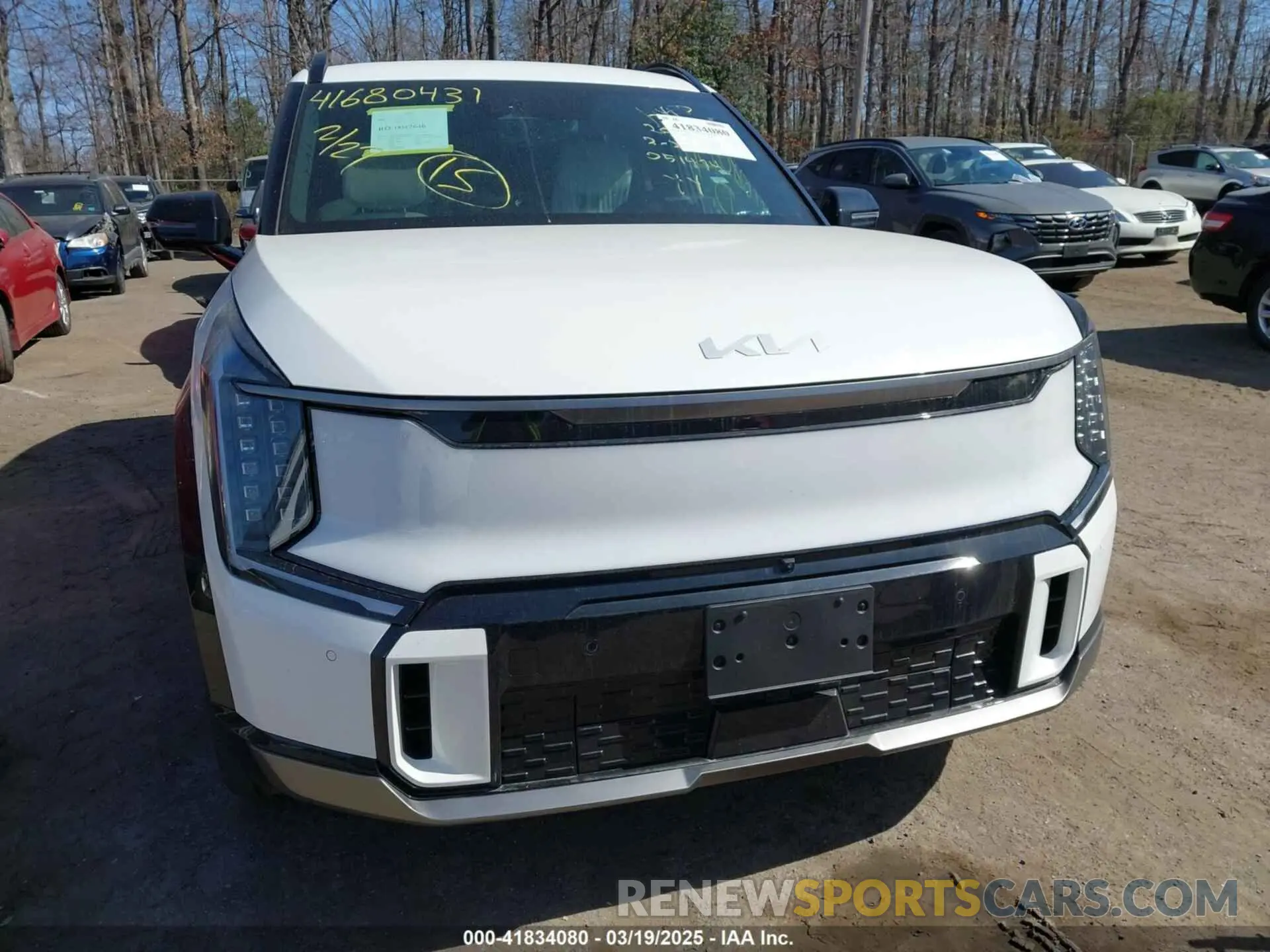 12 Photograph of a damaged car KNDAEFS57R6051474 KIA EV9 2024