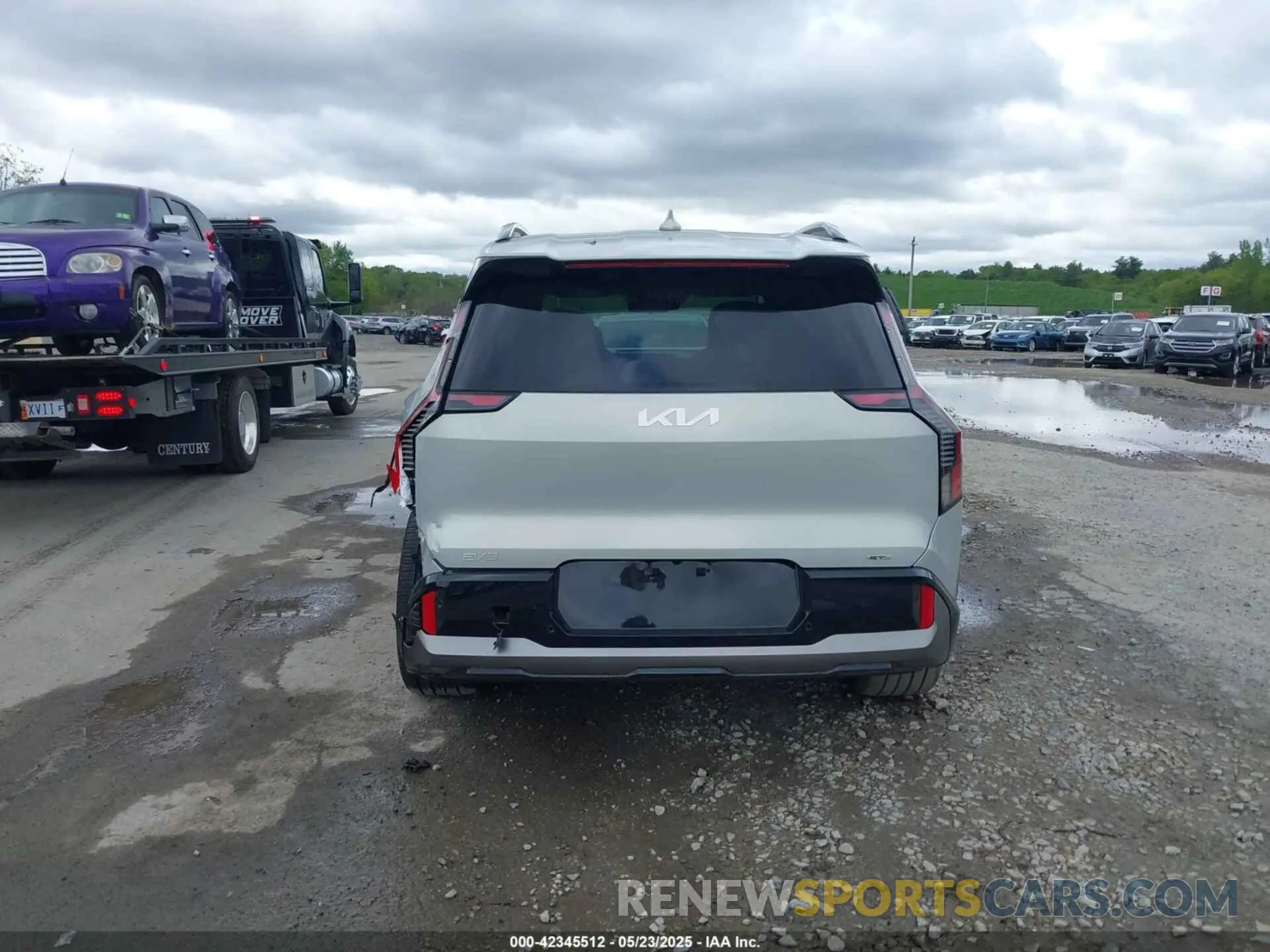 15 Photograph of a damaged car KNDAEFS59R6033333 KIA EV9 2024
