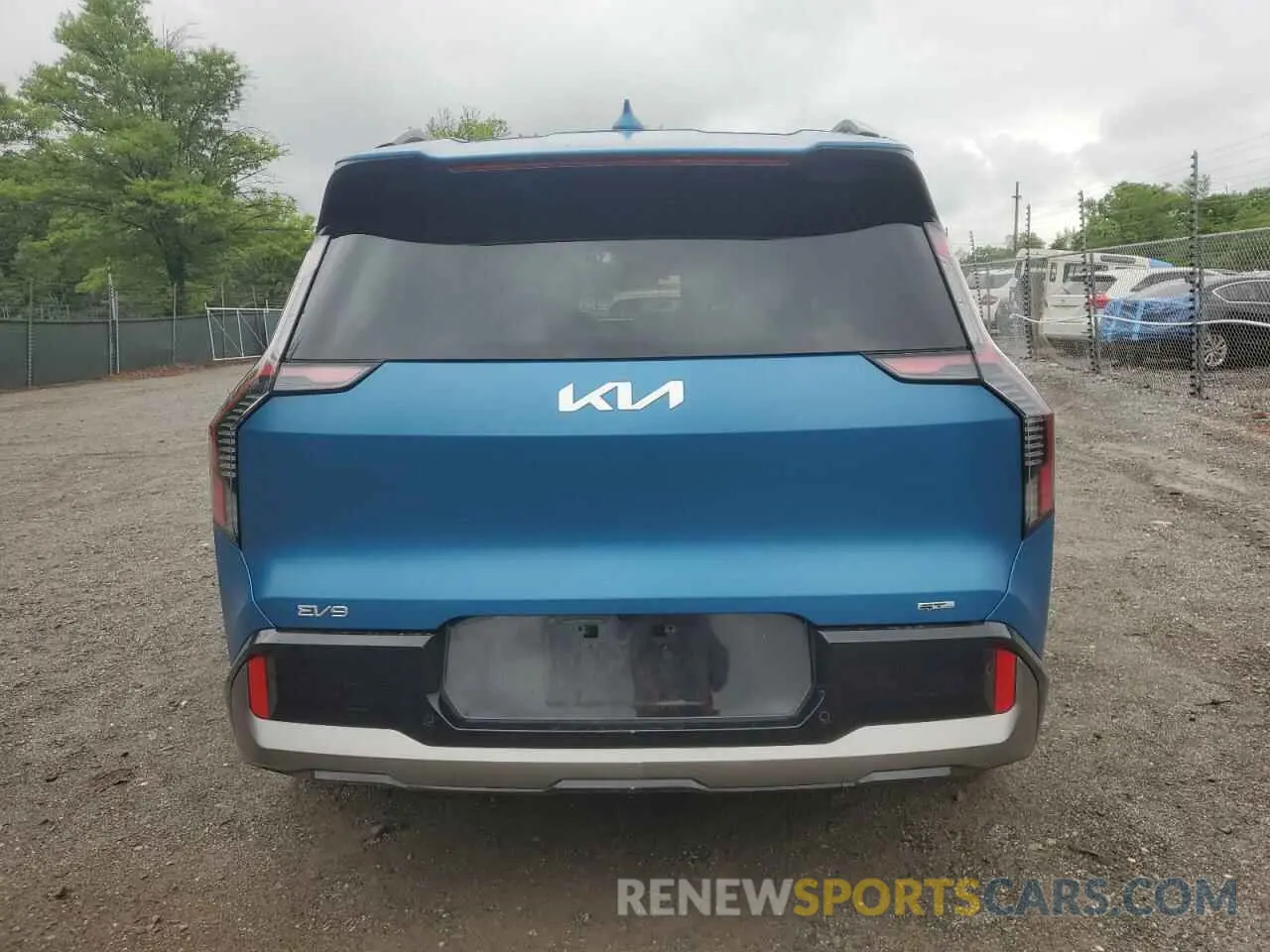 6 Photograph of a damaged car KNDAEFS54R6043364 KIA EV9 GT LIN 2024