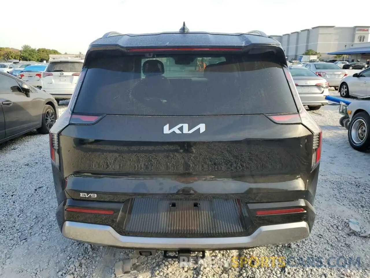 6 Photograph of a damaged car KNDADFS51R6026525 KIA EV9 LAND 2024