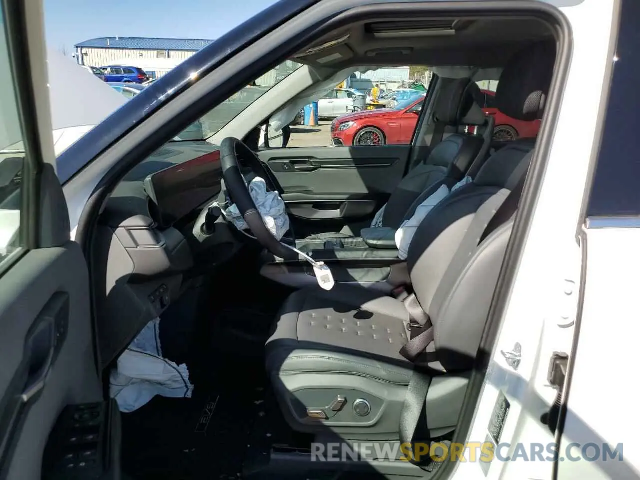 7 Photograph of a damaged car KNDAFFS50R6020130 KIA EV9 WIND 2024