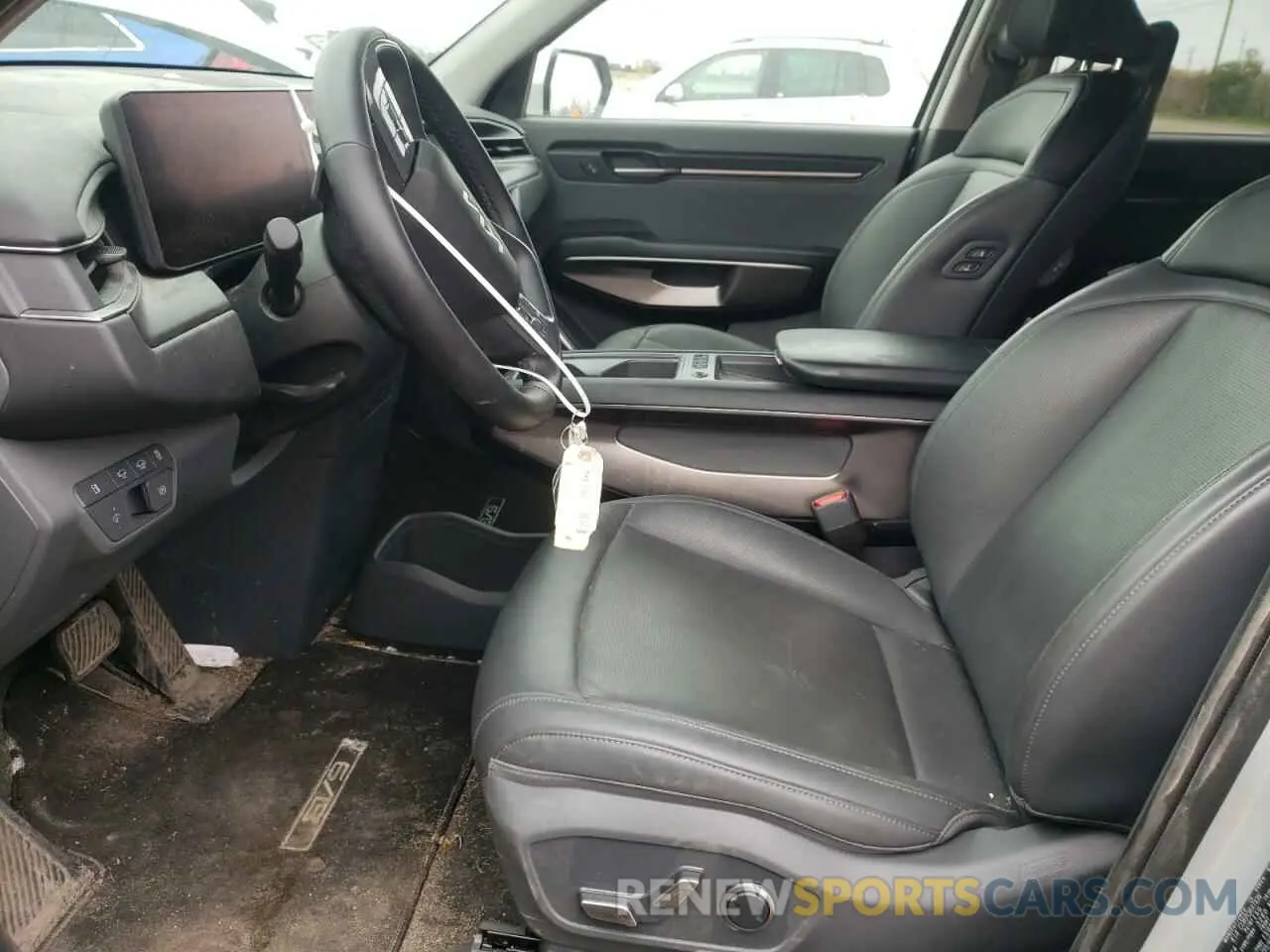 7 Photograph of a damaged car KNDAFFS55R6049848 KIA EV9 WIND 2024