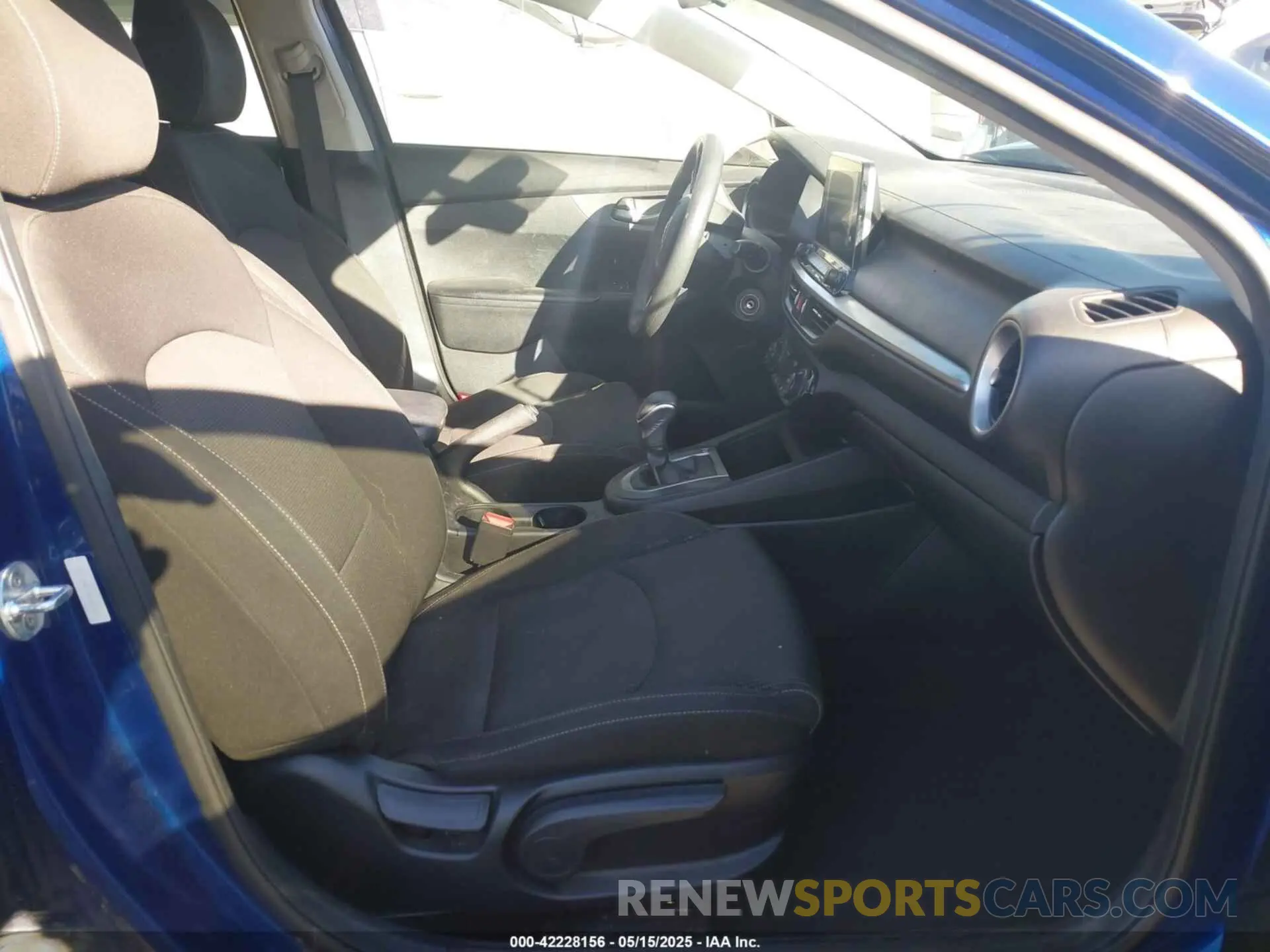5 Photograph of a damaged car 3KPF24AD0KE028369 KIA FORTE 2019