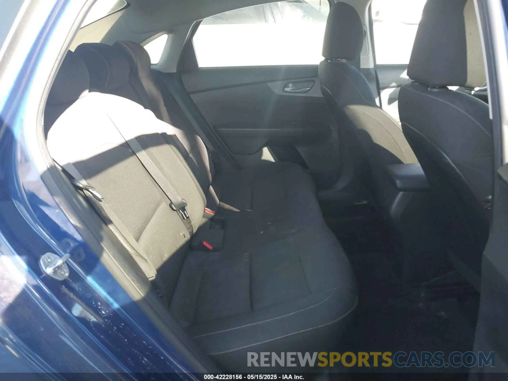 8 Photograph of a damaged car 3KPF24AD0KE028369 KIA FORTE 2019