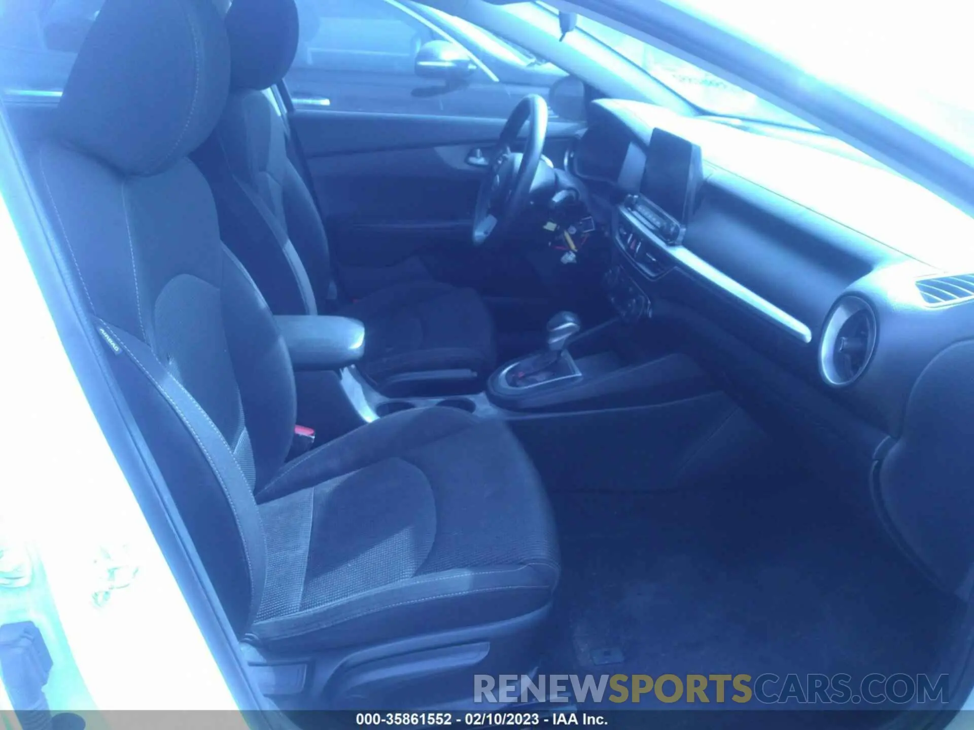 5 Photograph of a damaged car 3KPF24AD0KE029618 KIA FORTE 2019