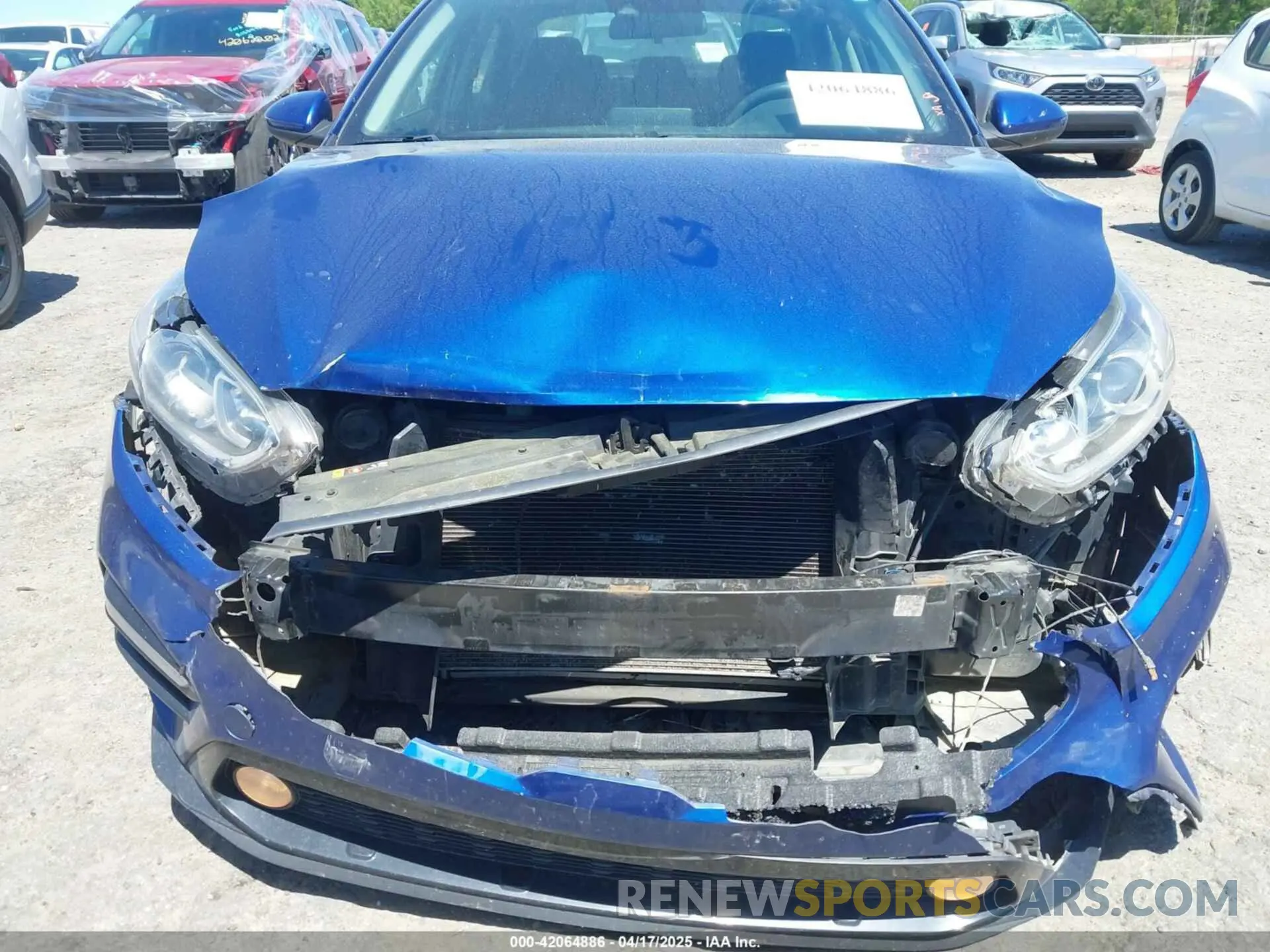 18 Photograph of a damaged car 3KPF24AD0KE031580 KIA FORTE 2019