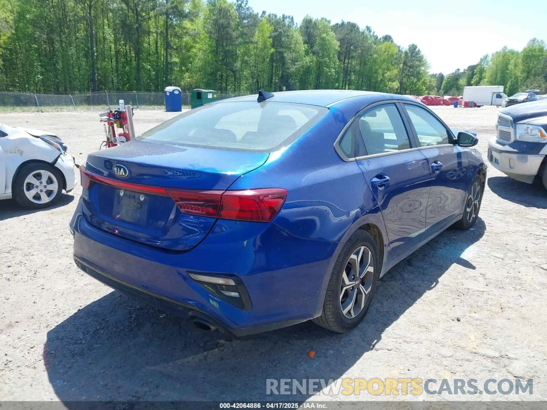 4 Photograph of a damaged car 3KPF24AD0KE031580 KIA FORTE 2019