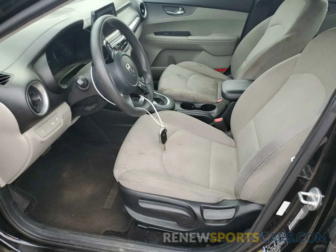 7 Photograph of a damaged car 3KPF24AD0KE044717 KIA FORTE 2019