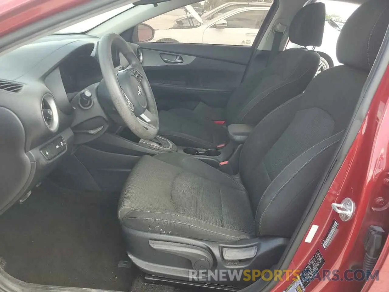 7 Photograph of a damaged car 3KPF24AD0KE061016 KIA FORTE 2019