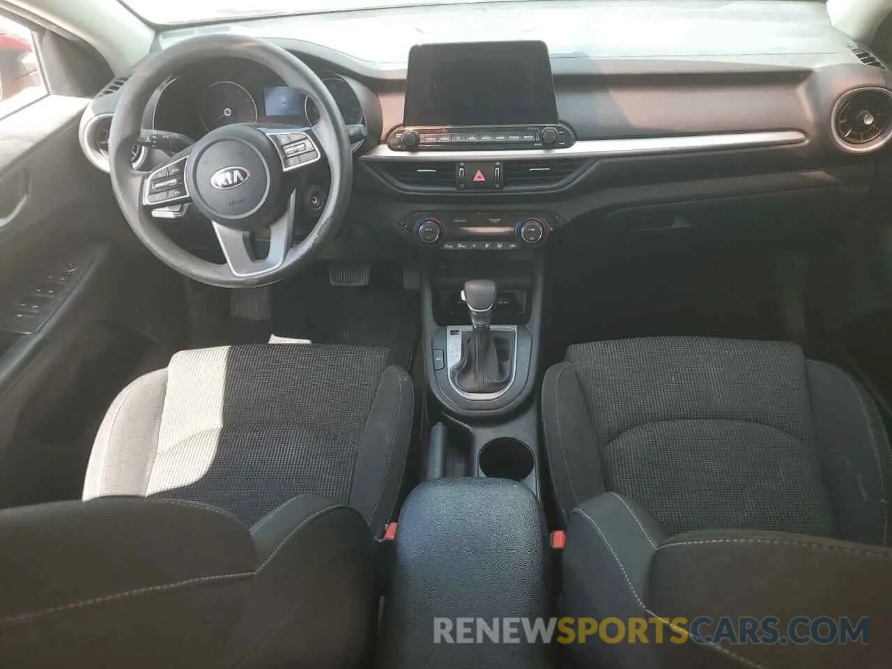 8 Photograph of a damaged car 3KPF24AD0KE061016 KIA FORTE 2019