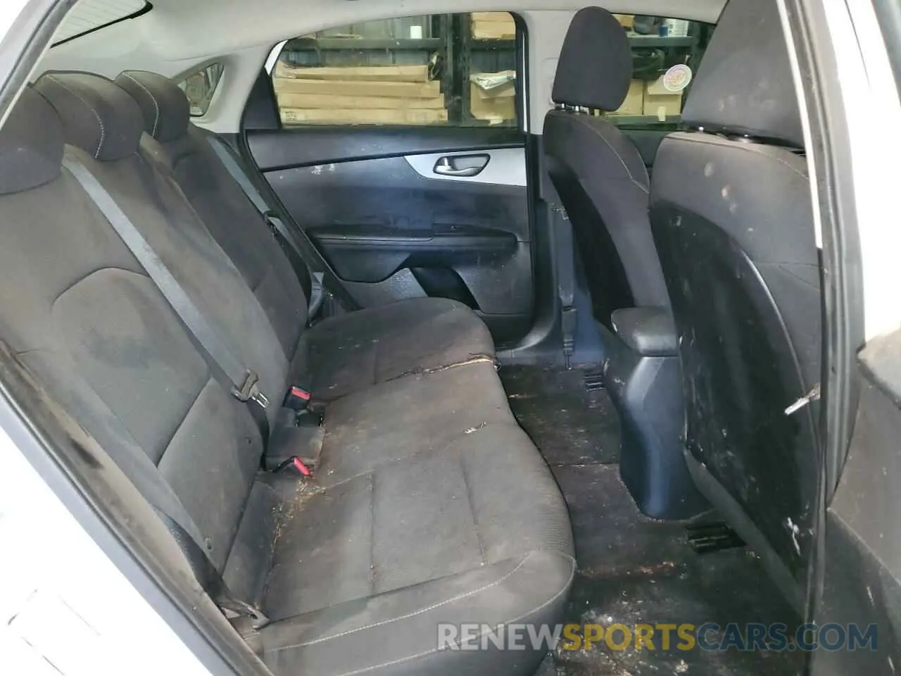 10 Photograph of a damaged car 3KPF24AD0KE082979 KIA FORTE 2019