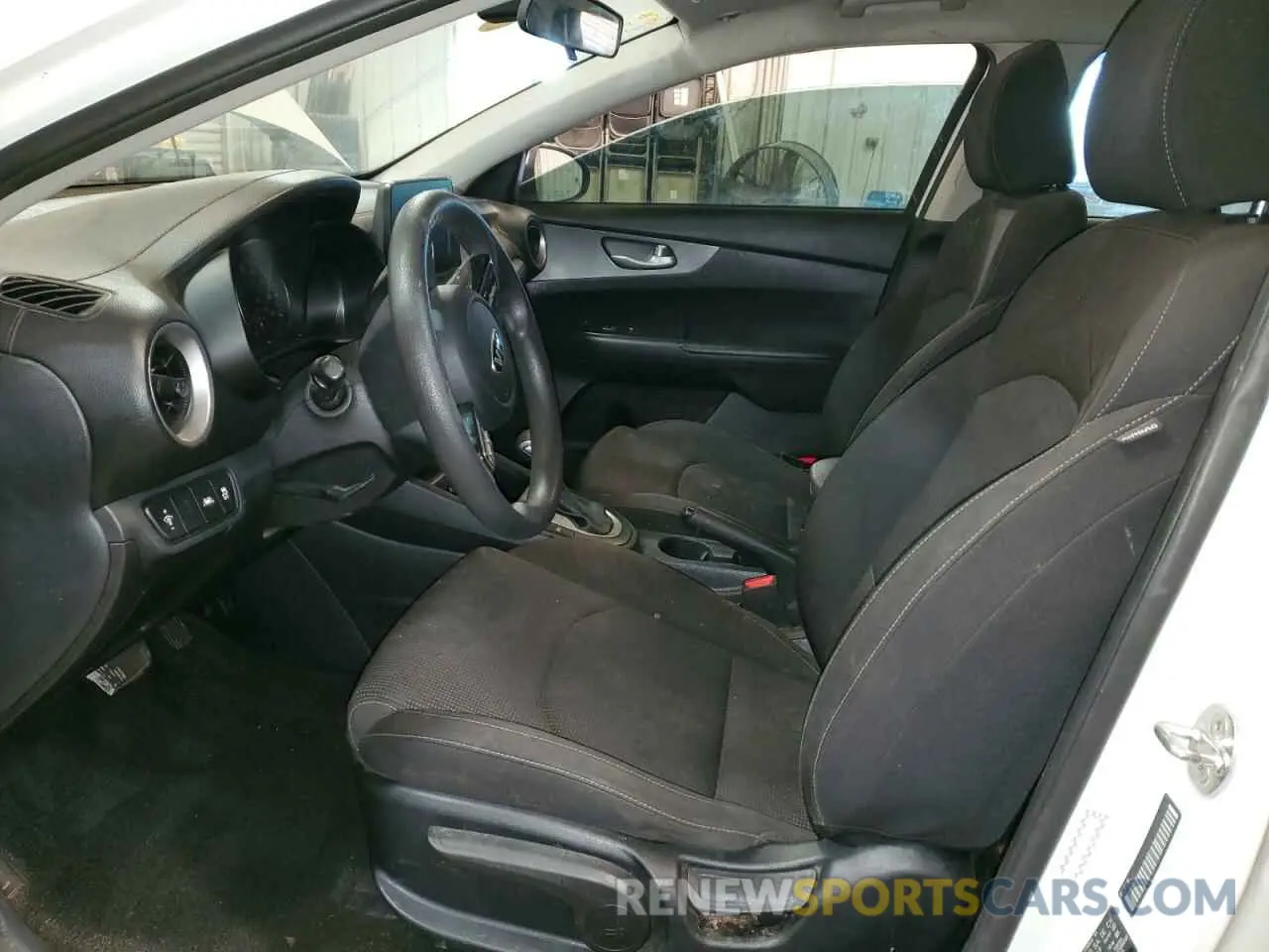 7 Photograph of a damaged car 3KPF24AD0KE082979 KIA FORTE 2019